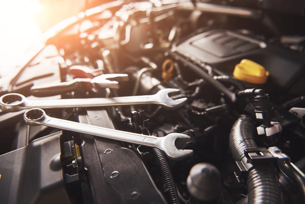 Mecânica Geral - motor em bancada de precisão